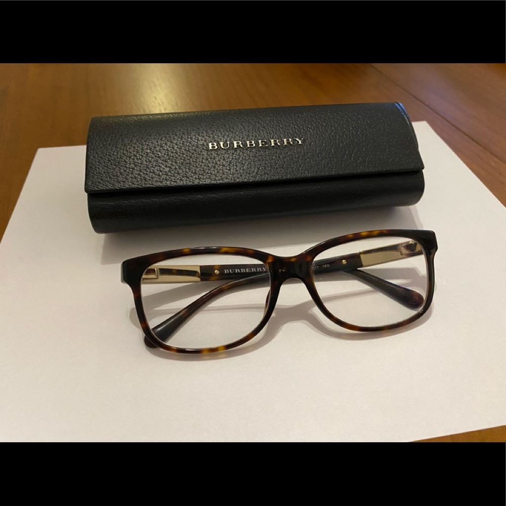 Burberry tortoise shell frames & case